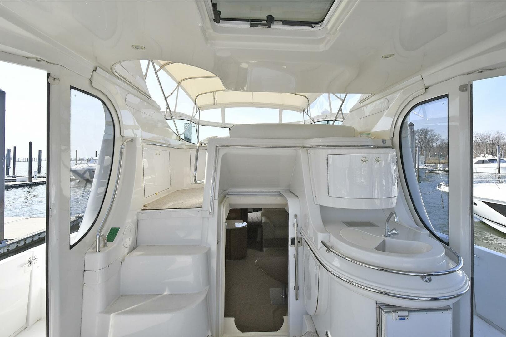 2001 Carver 466 Motor Yacht