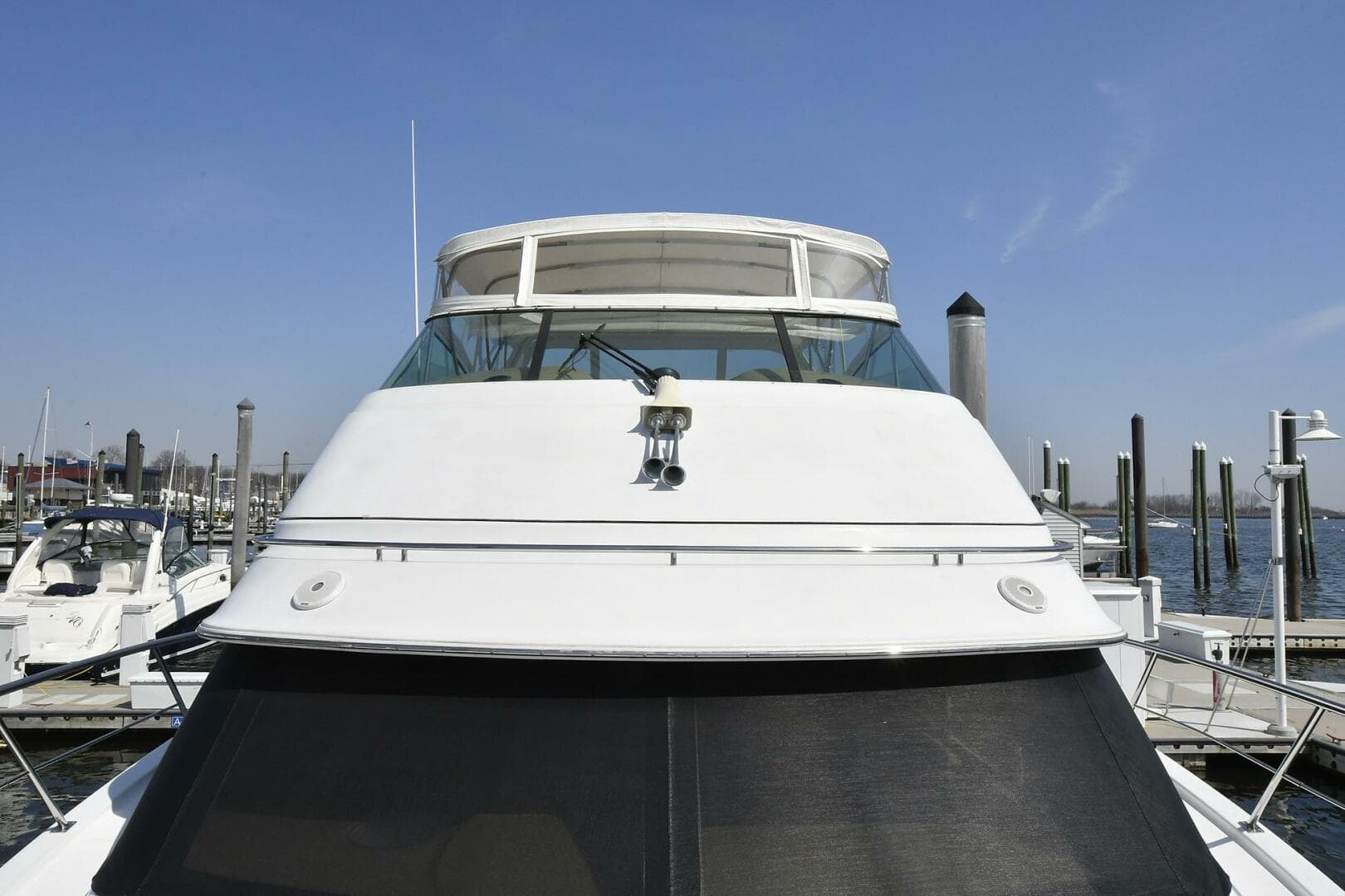 2001 Carver 466 Motor Yacht