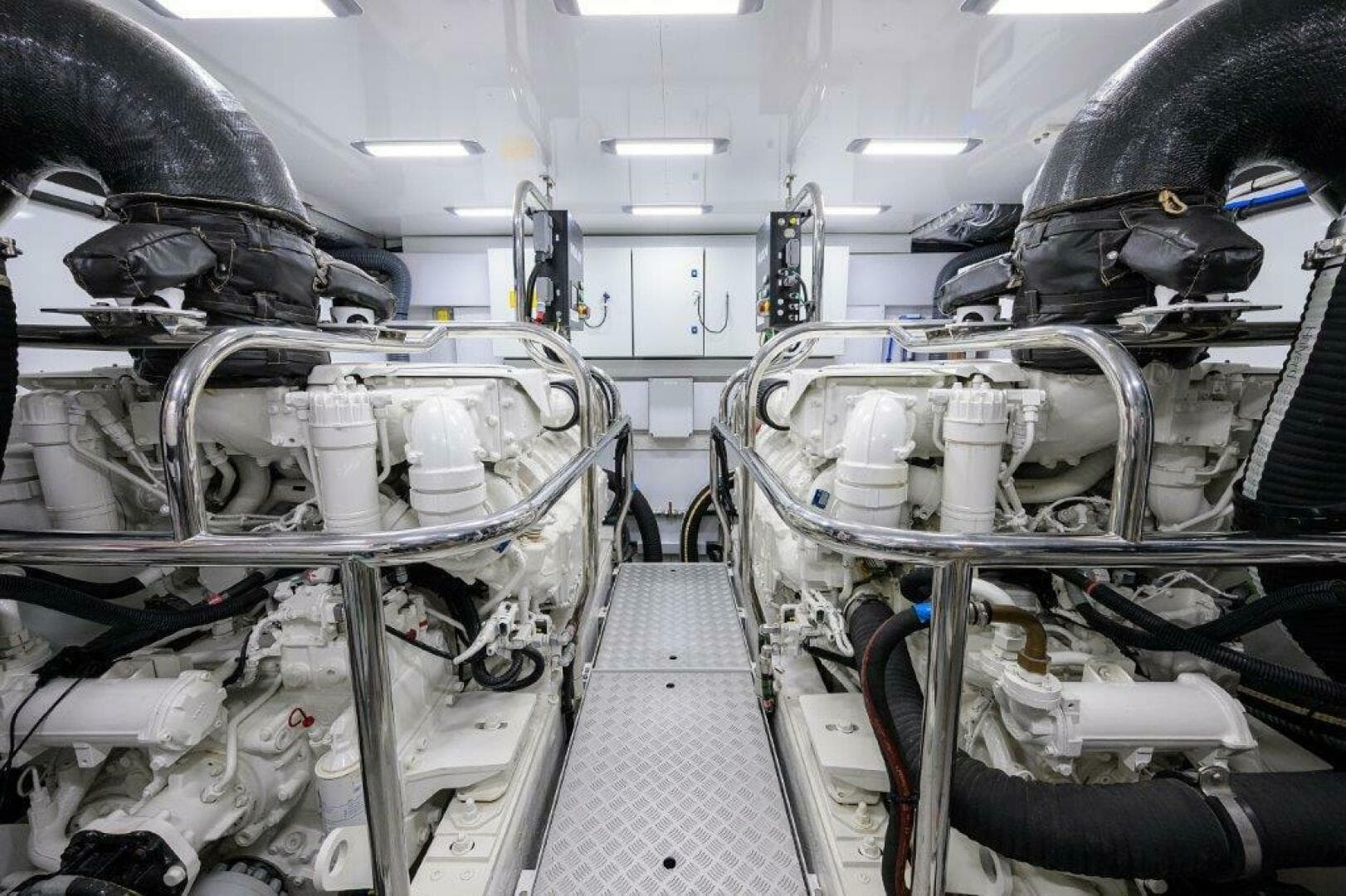 Princess Y78 - Engine Room 