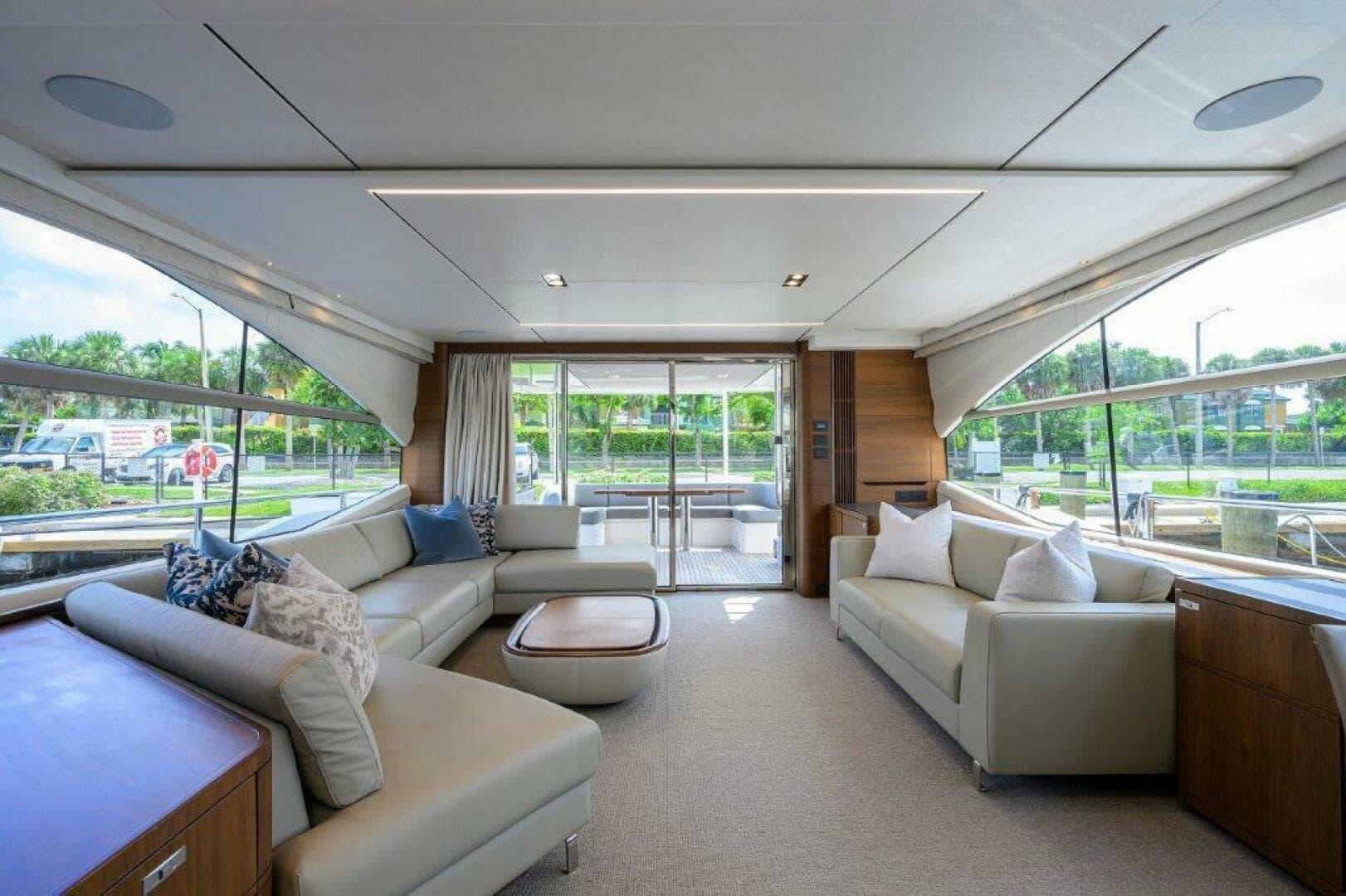 Princess Y78 - Salon