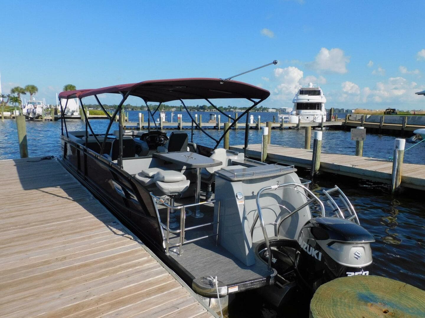 2023 Aqua Patio 275 CBE