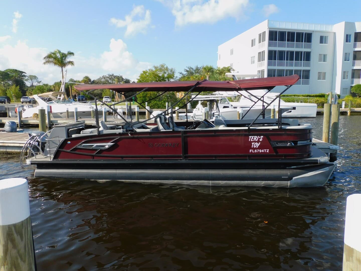 2023 Aqua Patio 275 CBE