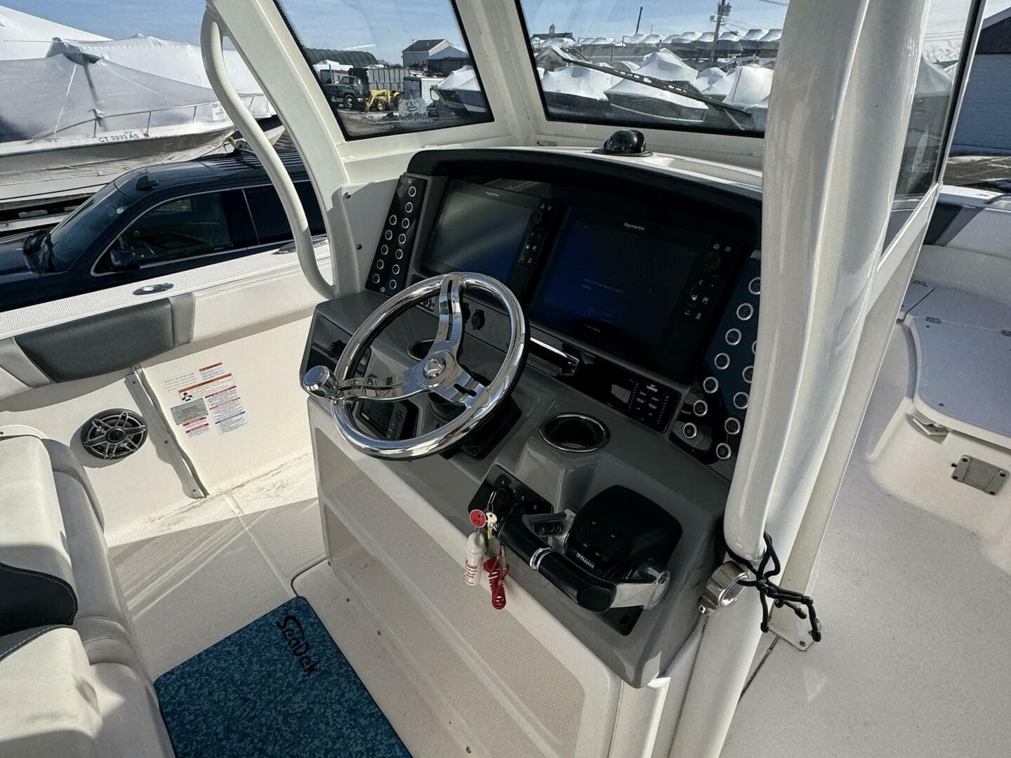2020 Robalo R272