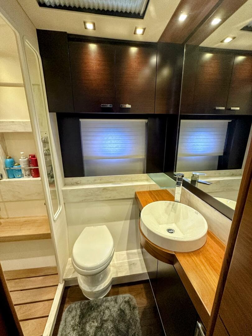 2014 Tiara Yachts 50 Coupe