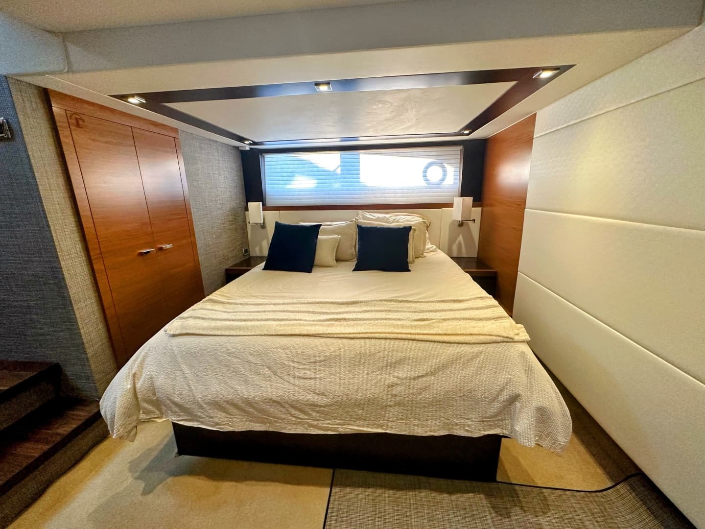 2014 Tiara Yachts 50 Coupe