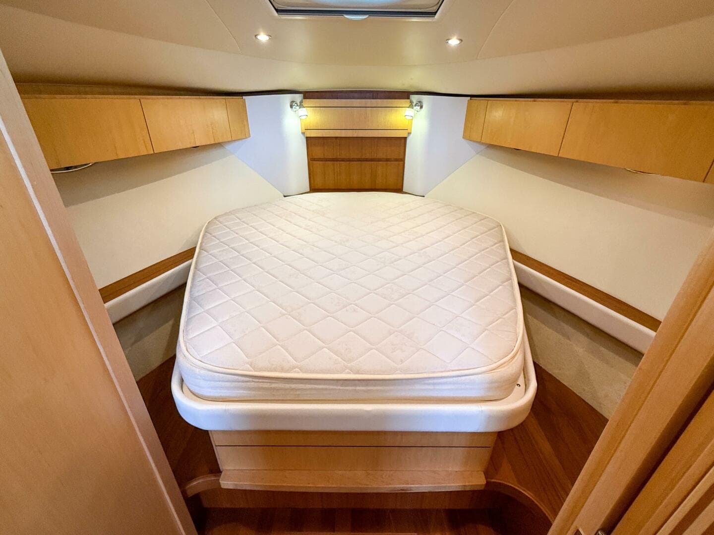 2013 Tiara Yachts 3600 Coronet
