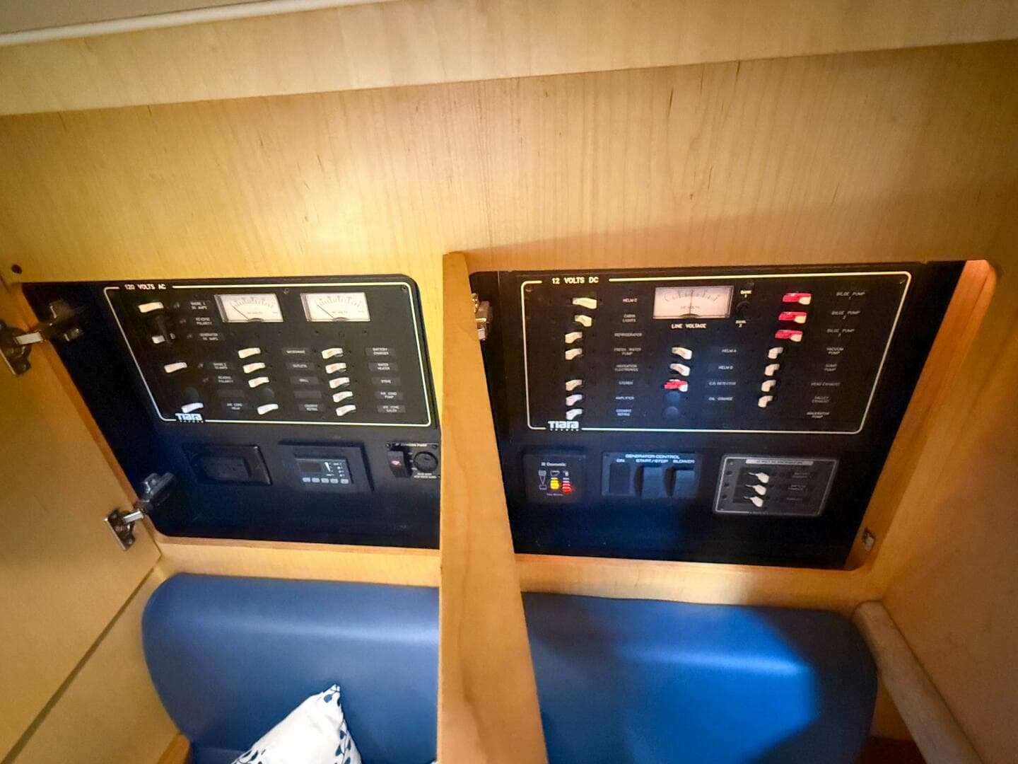 2013 Tiara Yachts 3600 Coronet