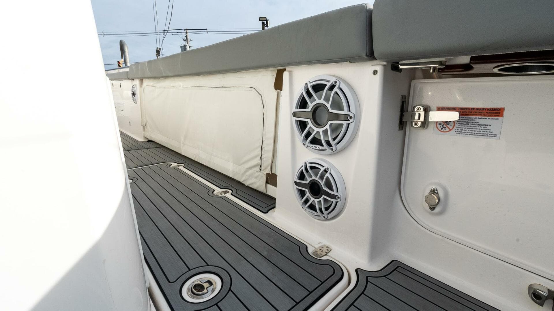 2023 Everglades 455 Center Console