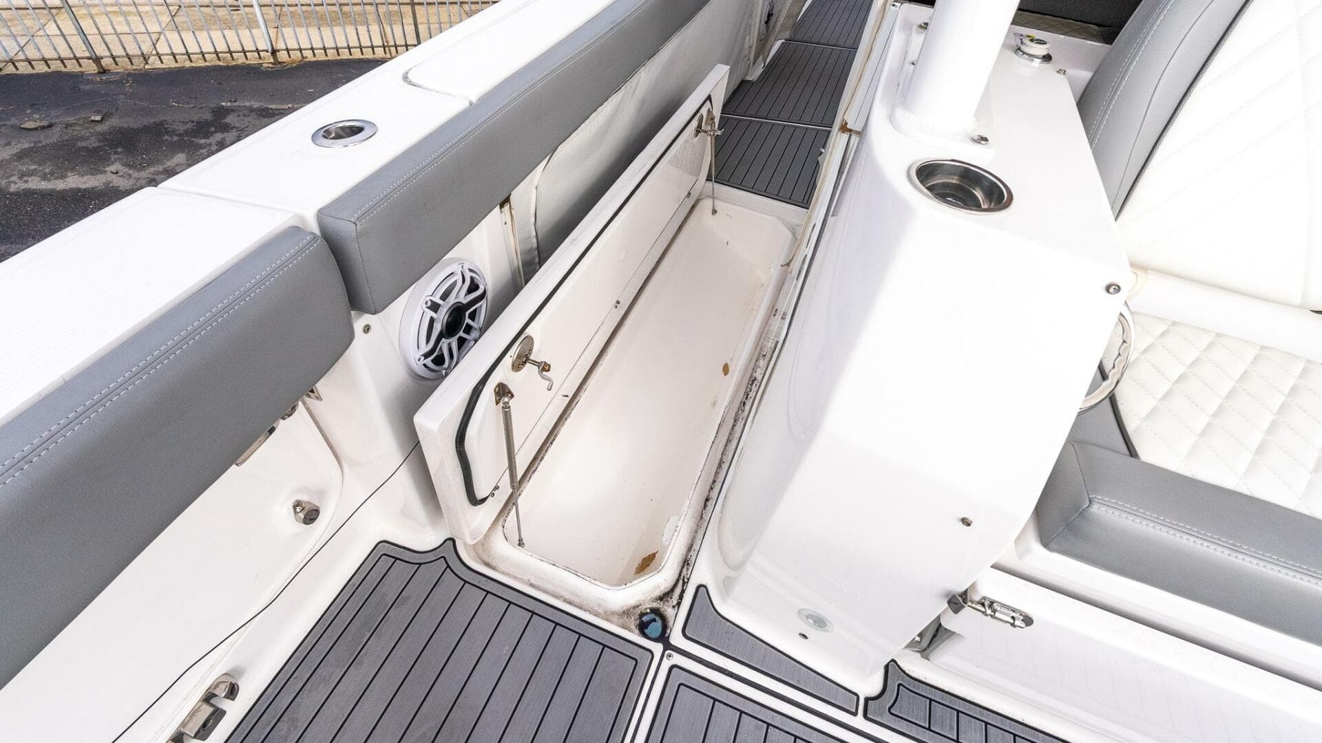 2023 Everglades 455 Center Console