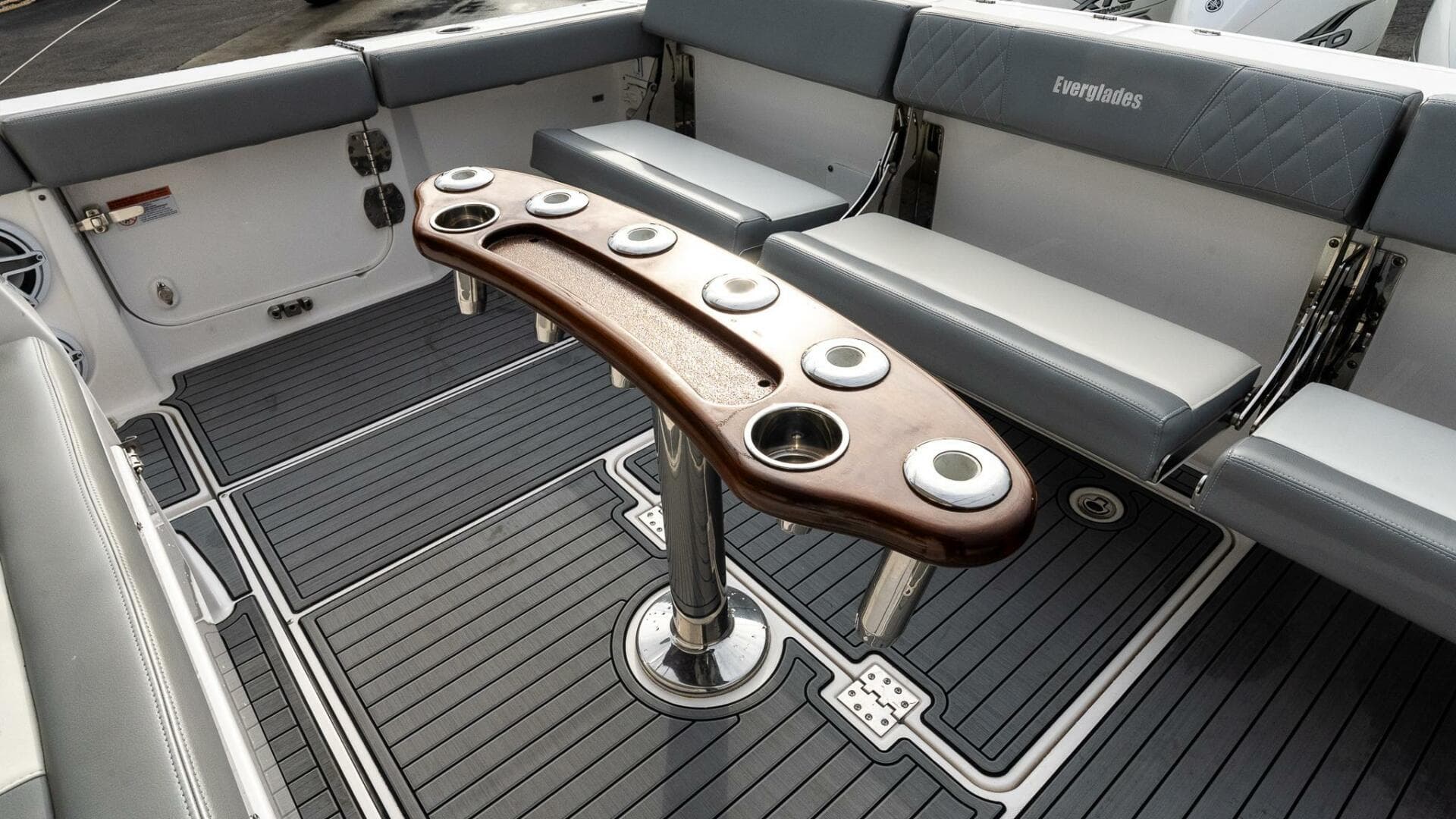 2023 Everglades 455 Center Console