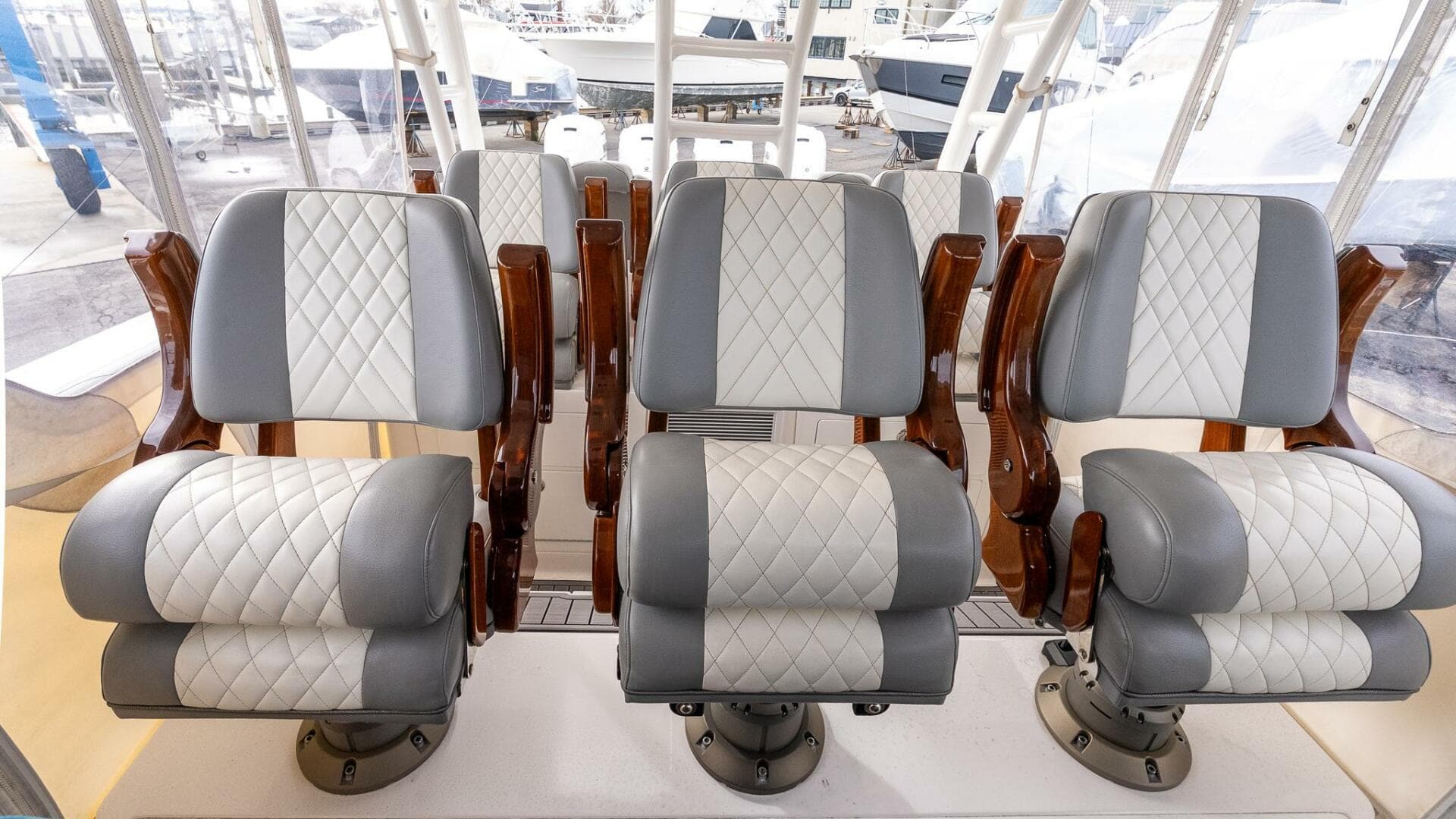 2023 Everglades 455 Center Console