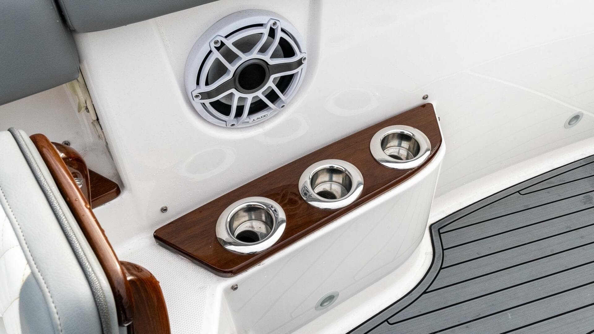 2023 Everglades 455 Center Console