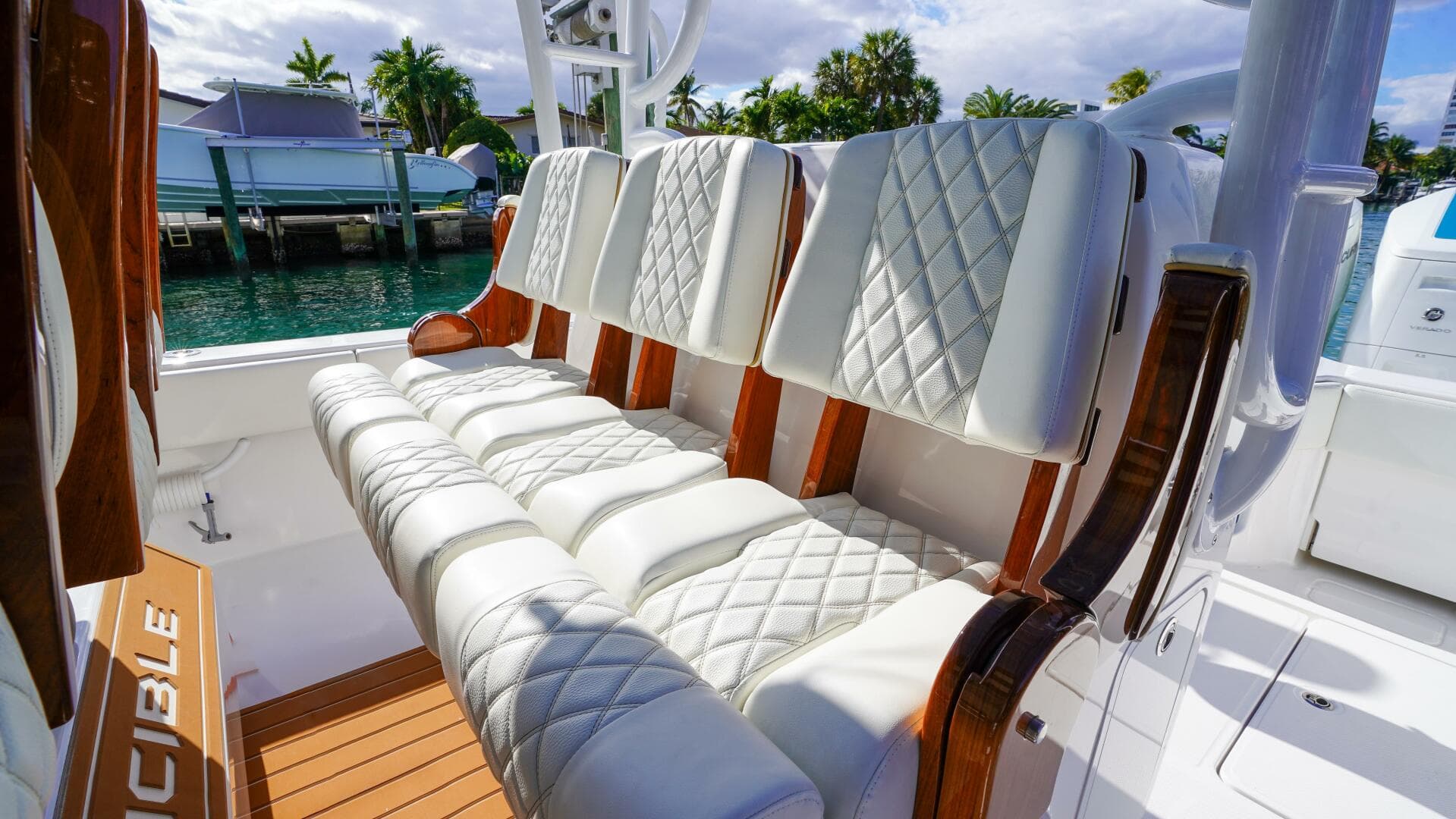 2024 Invincible 43 Open