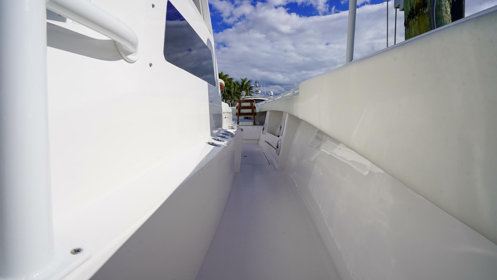 2024 Invincible 43 Open