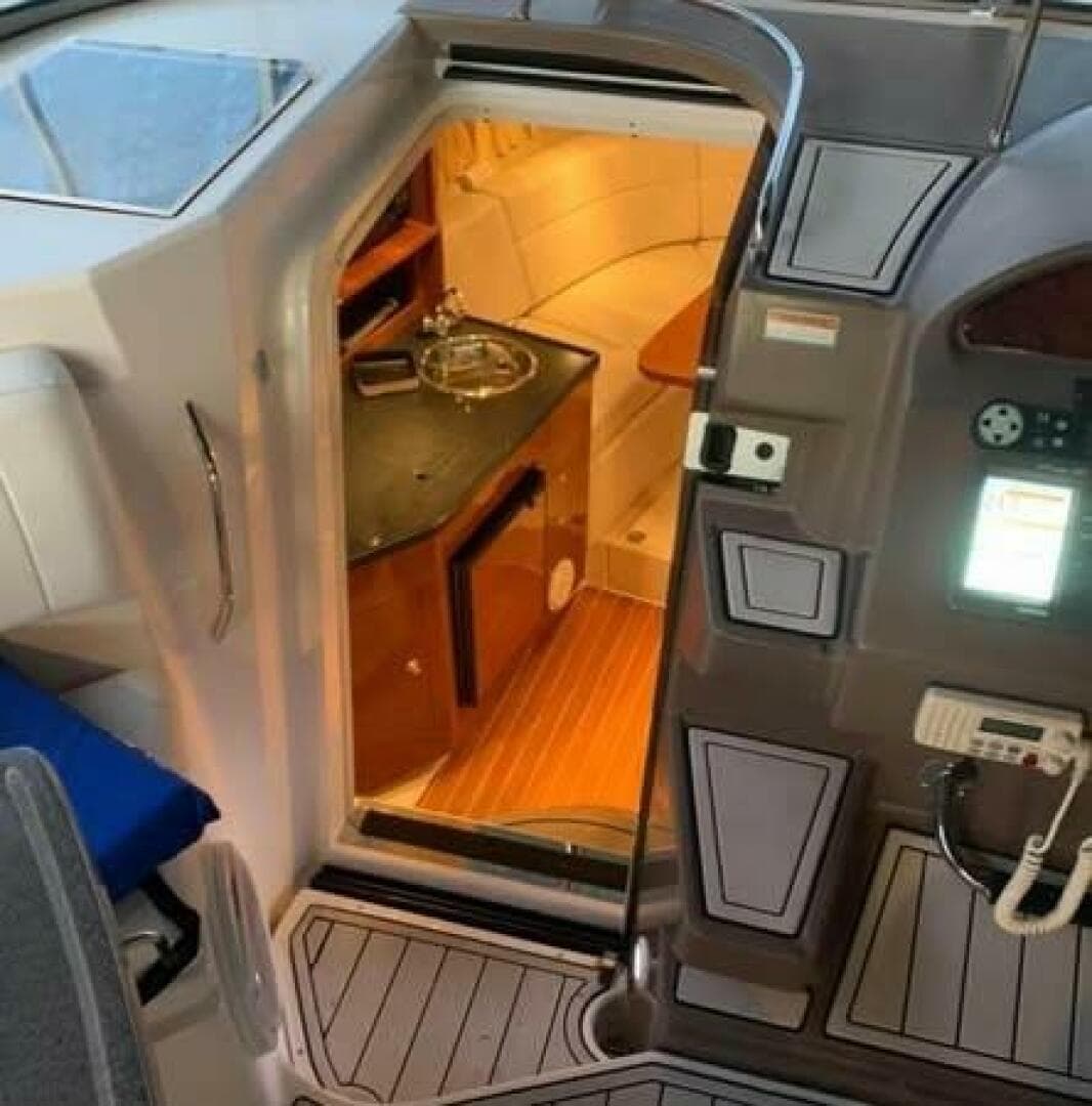 2006 Regal 3060 Window Express