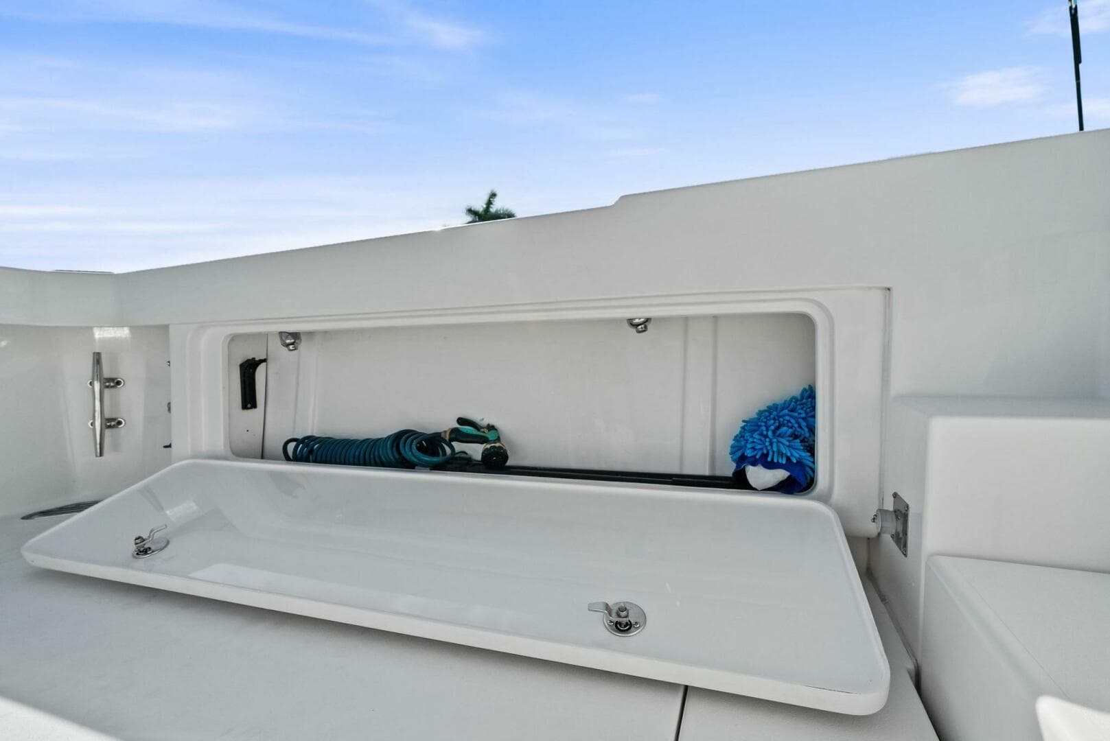 2017 Bertram 35 Flybridge