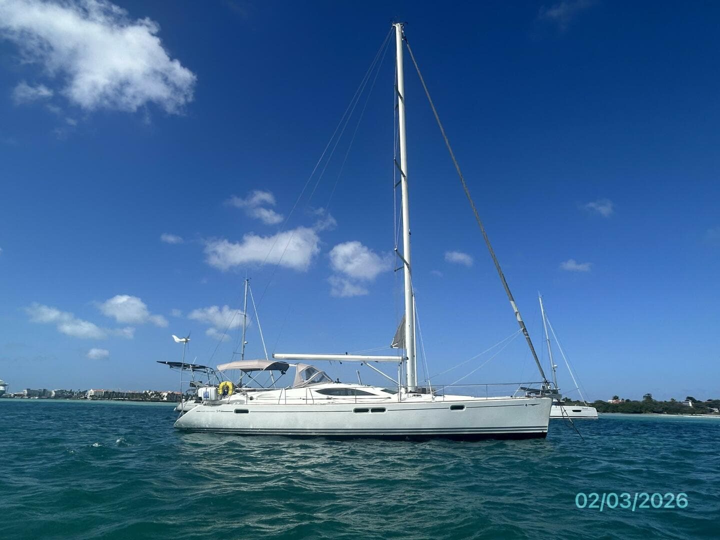 54' Jeanneau starboard profile