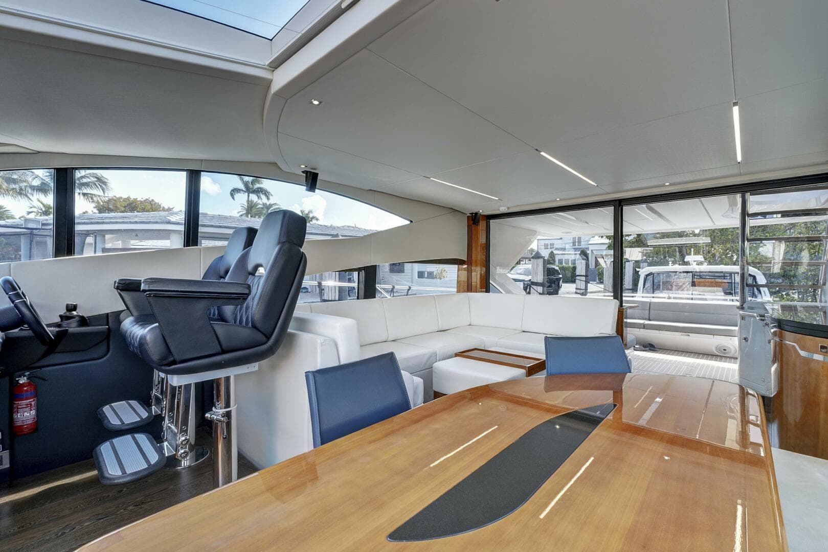 2017 Sunseeker 68 Sport Yacht