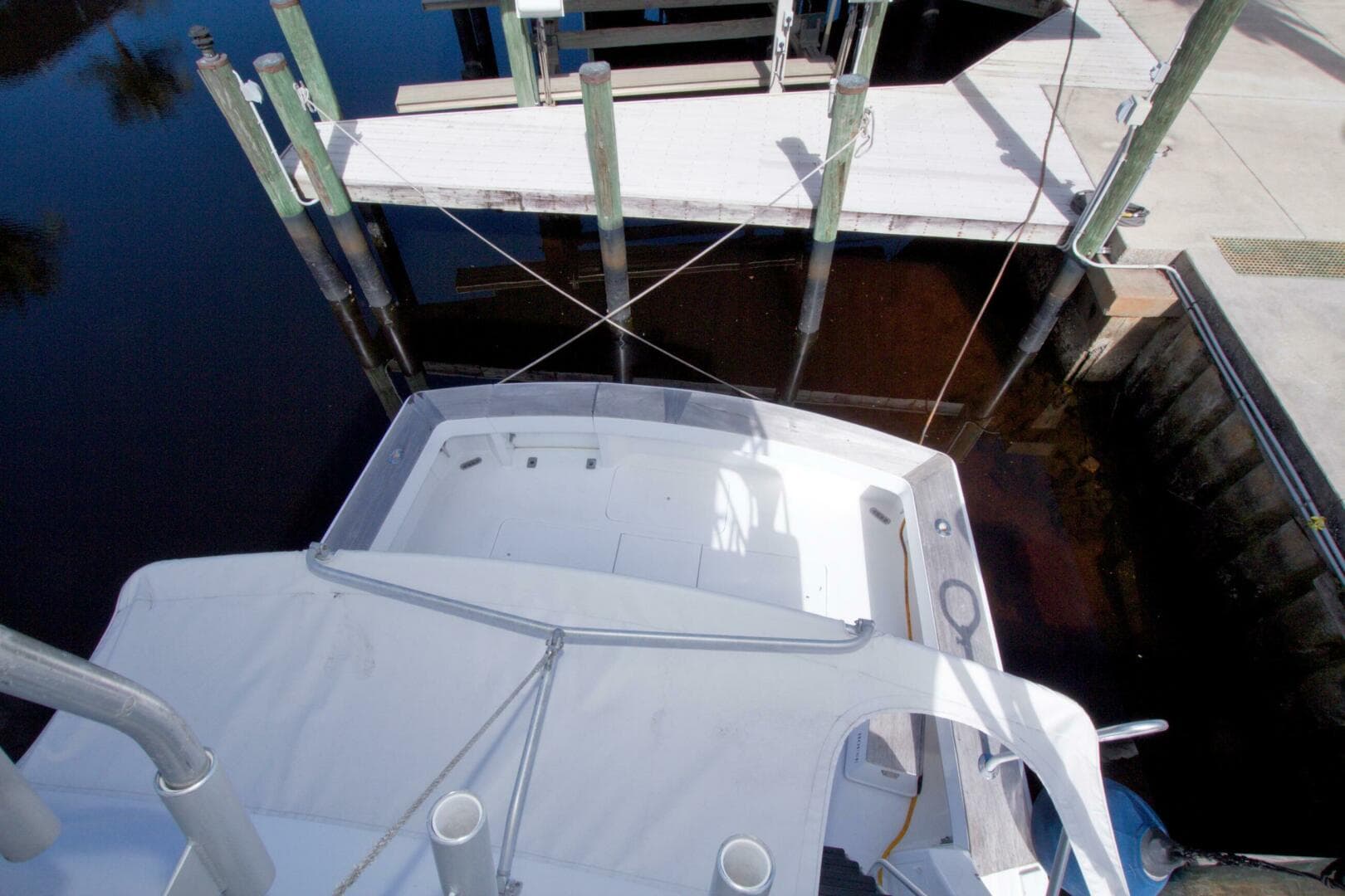 1990 Viking 53 Convertible