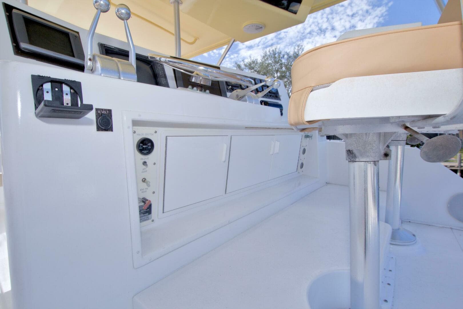 1990 Viking 53 Convertible