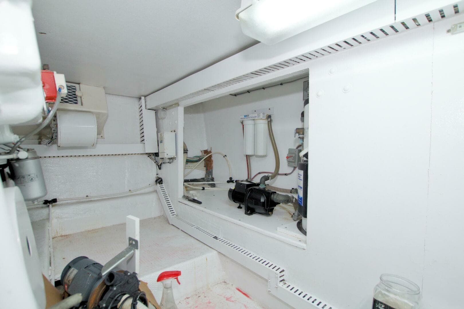 1990 Viking 53 Convertible