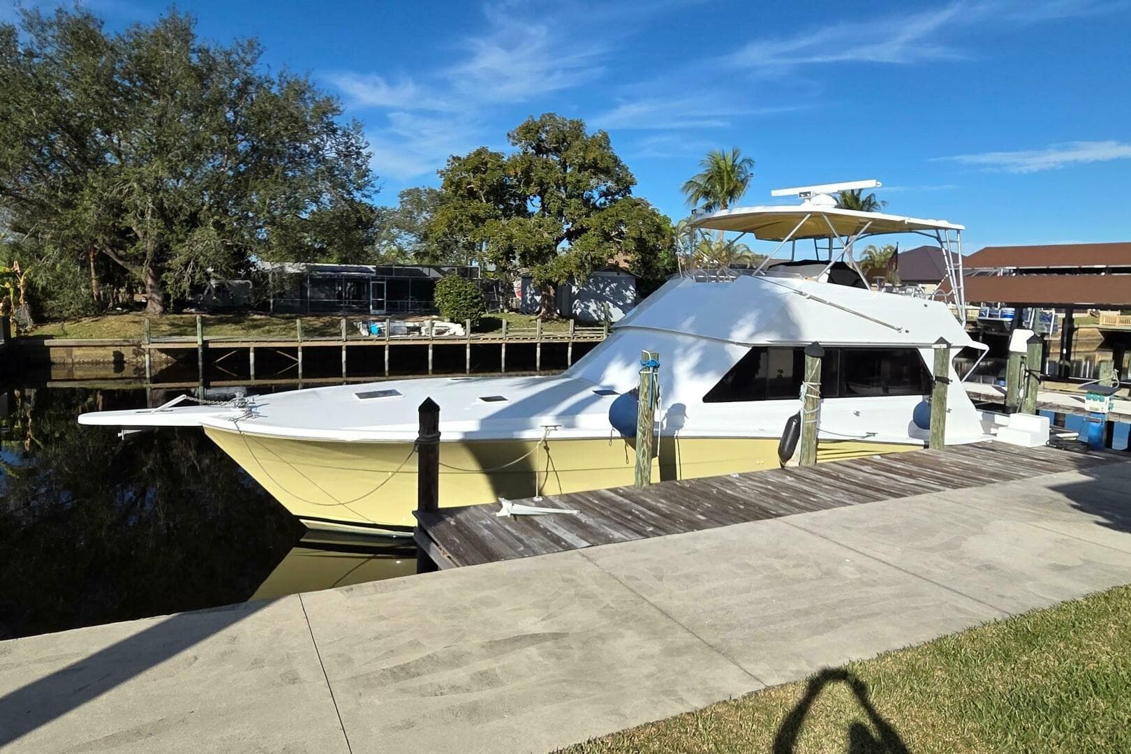 1990 Viking 53 Convertible