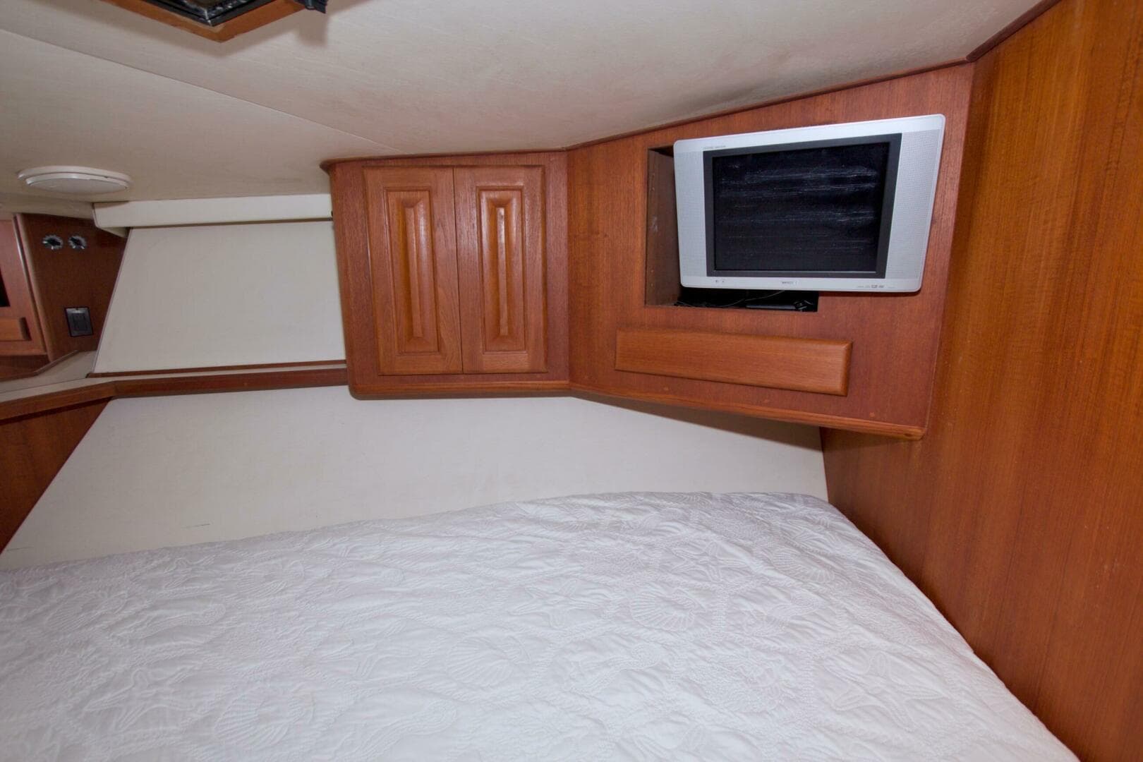 1990 Viking 53 Convertible