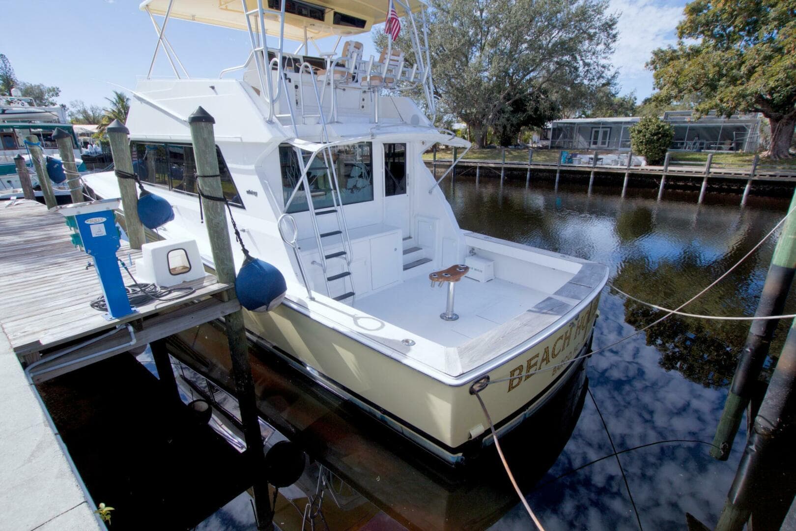 1990 Viking 53 Convertible