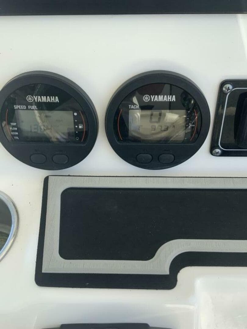 2022 Sea Fox 228 Commander