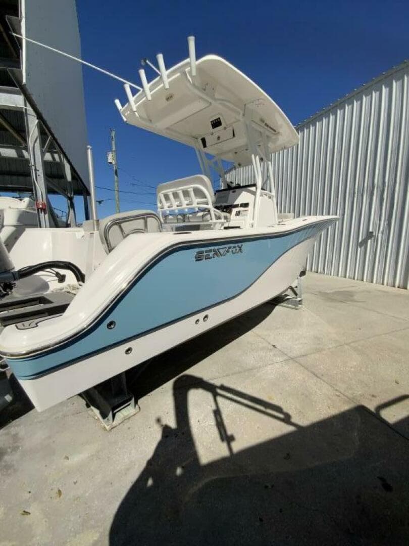 2022 Sea Fox 228 Commander