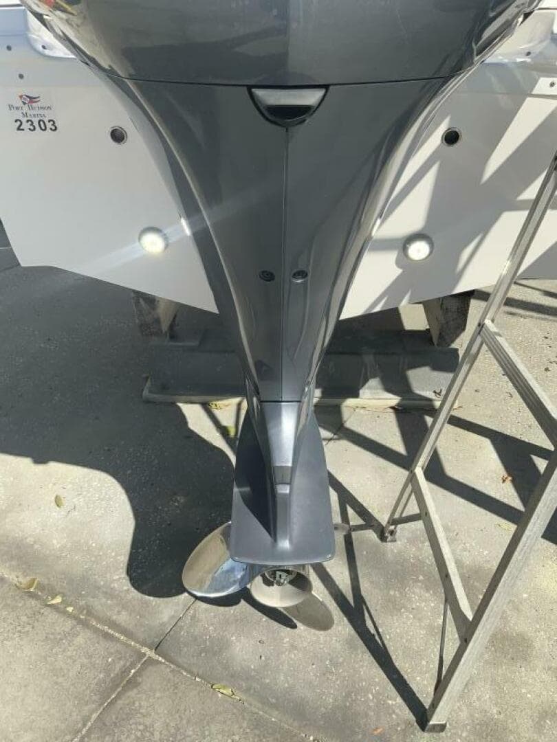 2022 Sea Fox 228 Commander