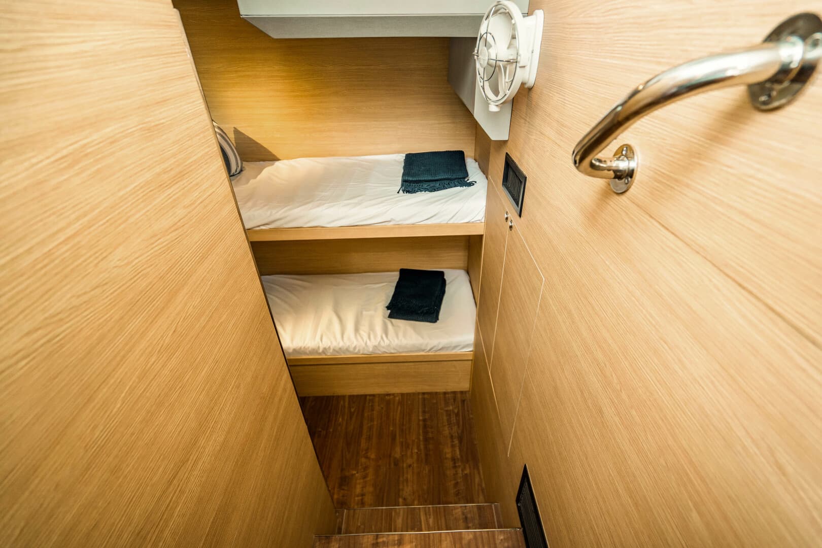 2024 Aquila 54 Yacht