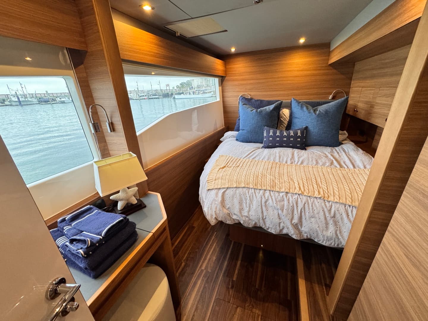 2024 Aquila 54 Yacht
