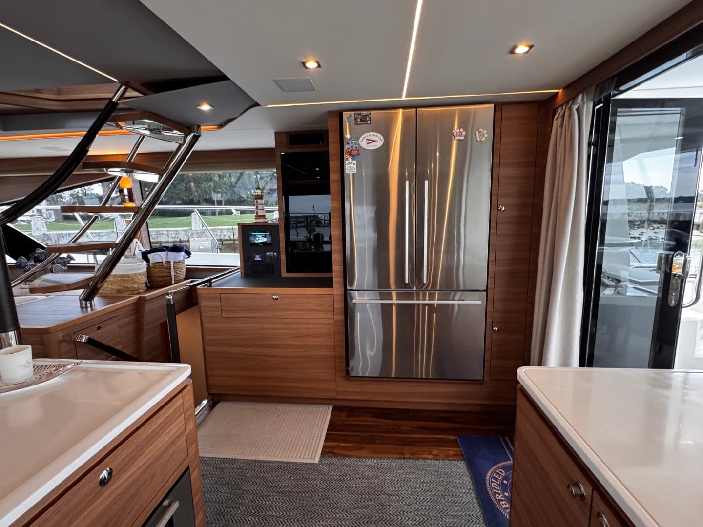 2024 Aquila 54 Yacht