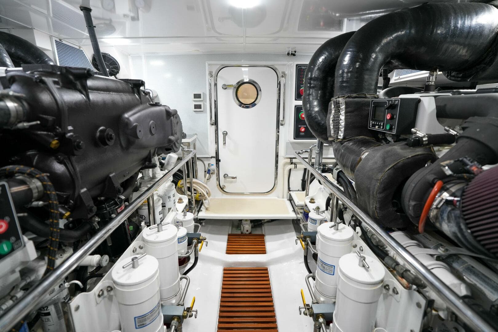 2022 Marlow Explorer 62E-CB