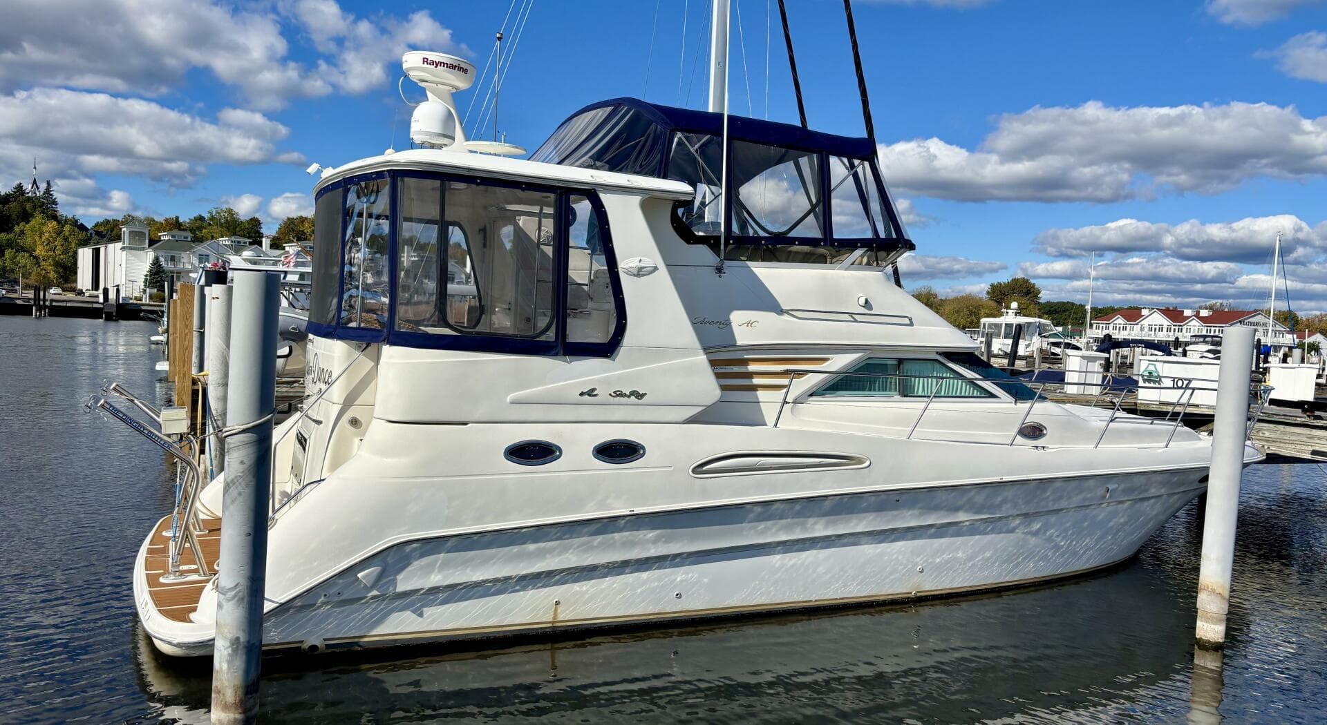 2000 Sea Ray 420 Aft Cabin