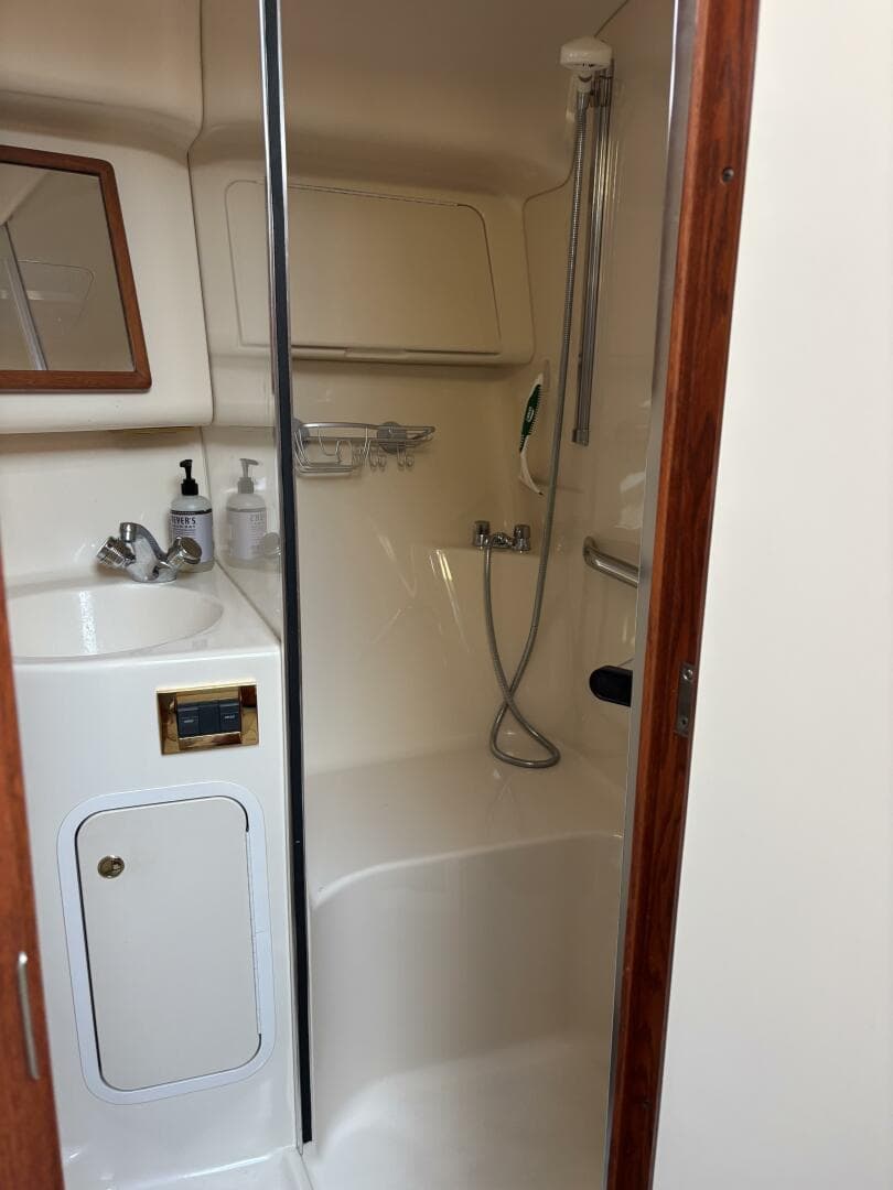 2000 Sea Ray 420 Aft Cabin