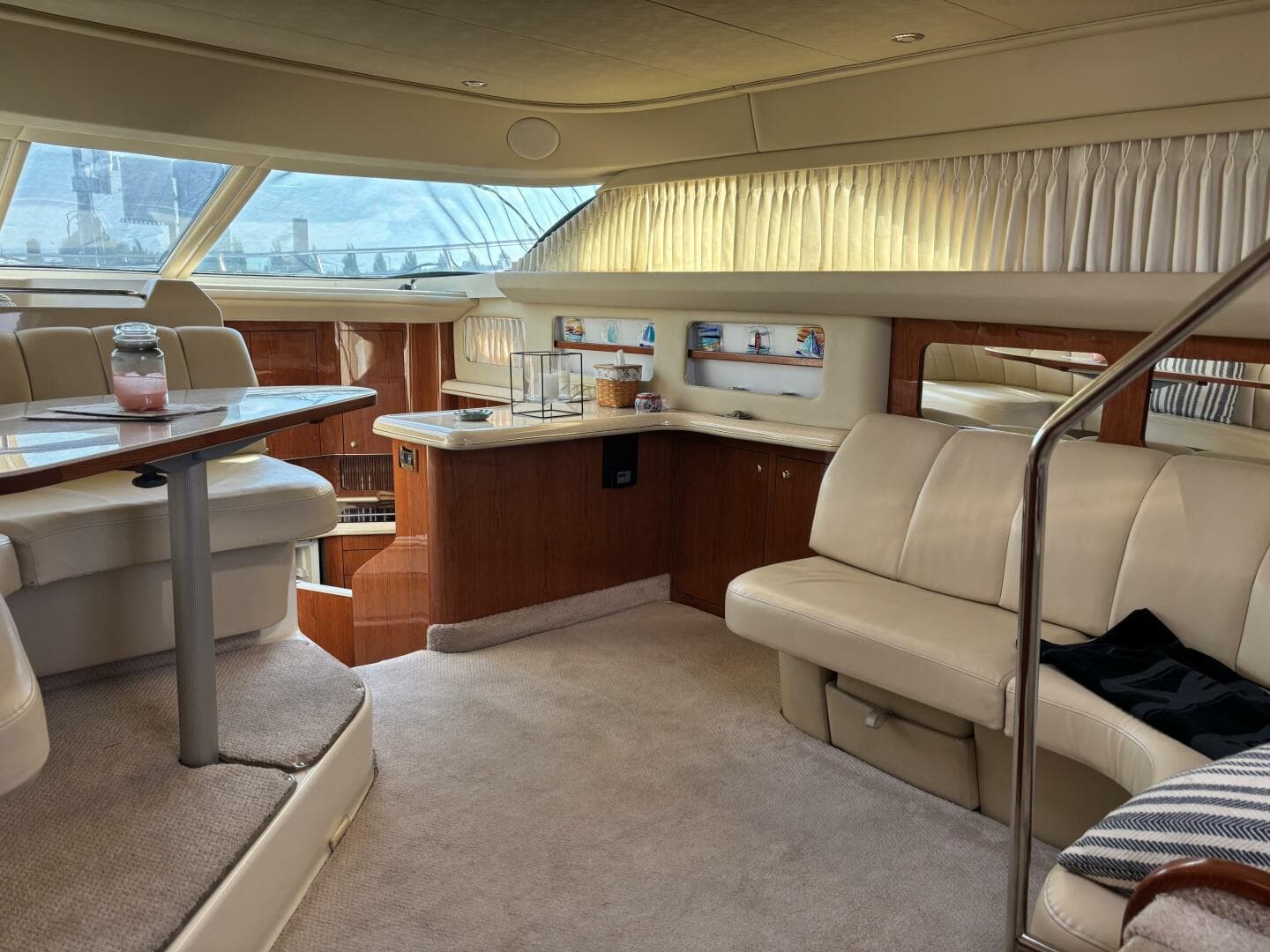 2000 Sea Ray 420 Aft Cabin