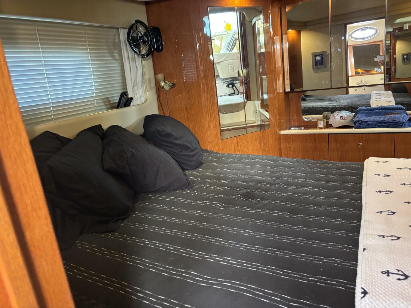 2000 Sea Ray 420 Aft Cabin