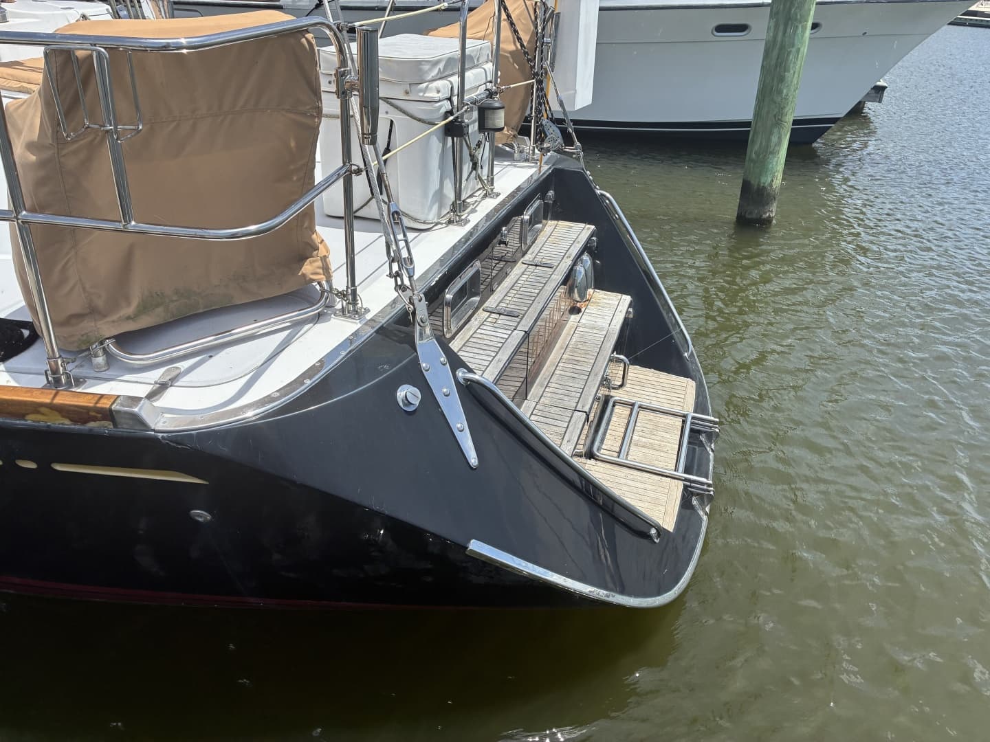 1996 Hylas 46 - 
