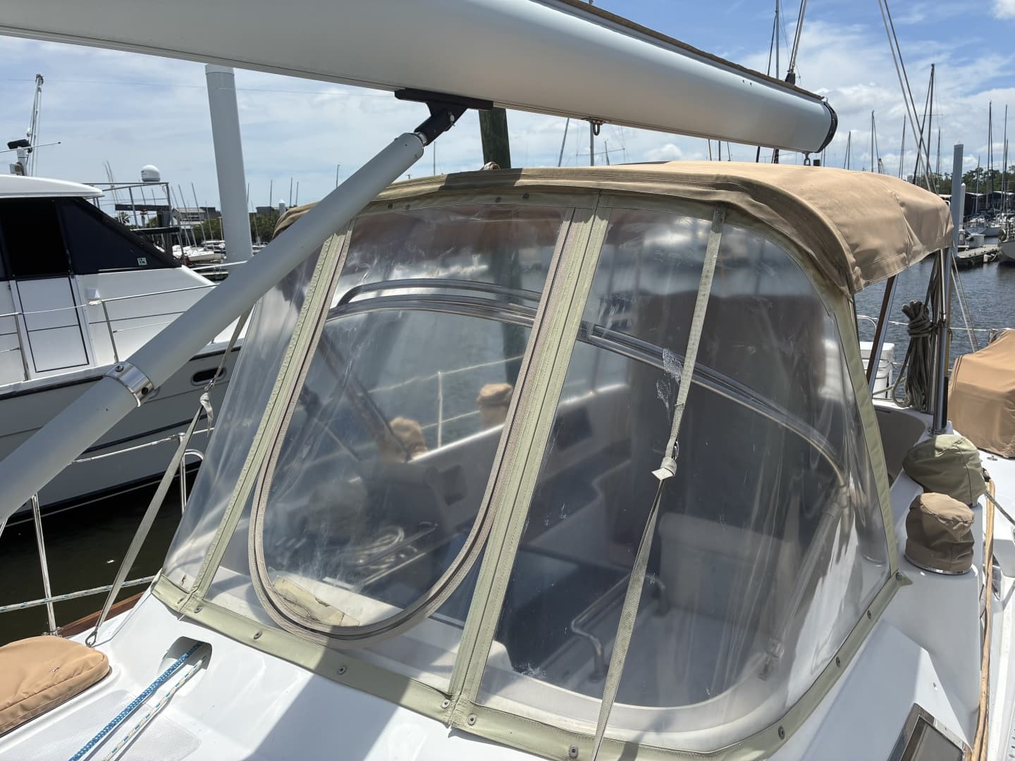 1996 Hylas 46