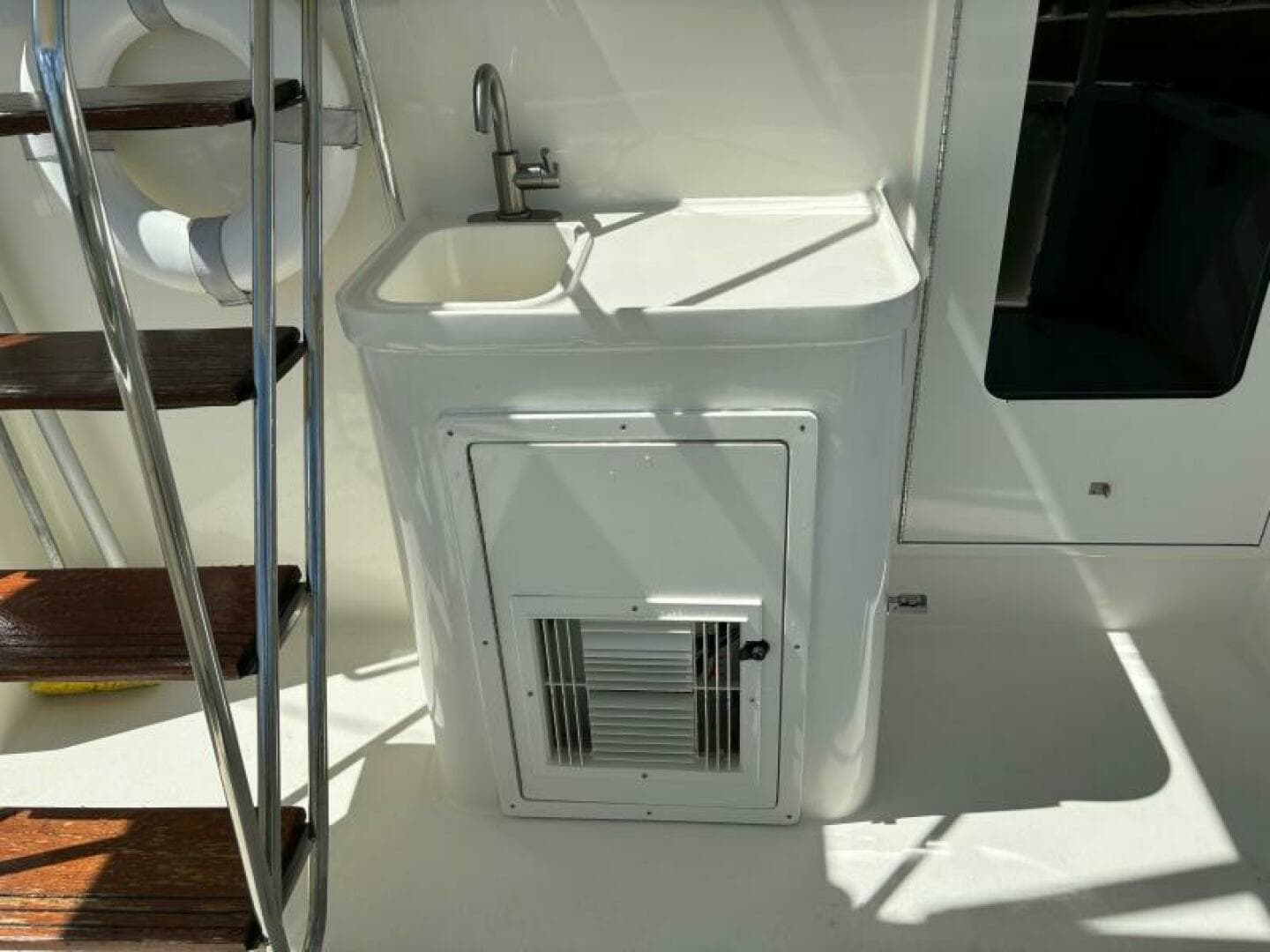 2004 Sabreline 36 Sedan