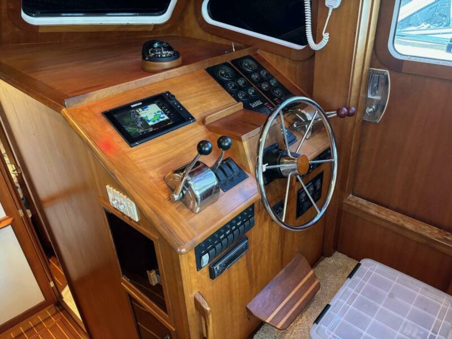 2004 Sabreline 36 Sedan