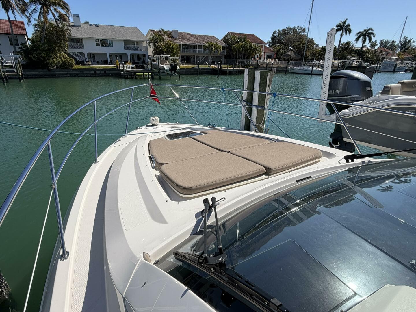 2014 Pursuit F350 - Foredeck