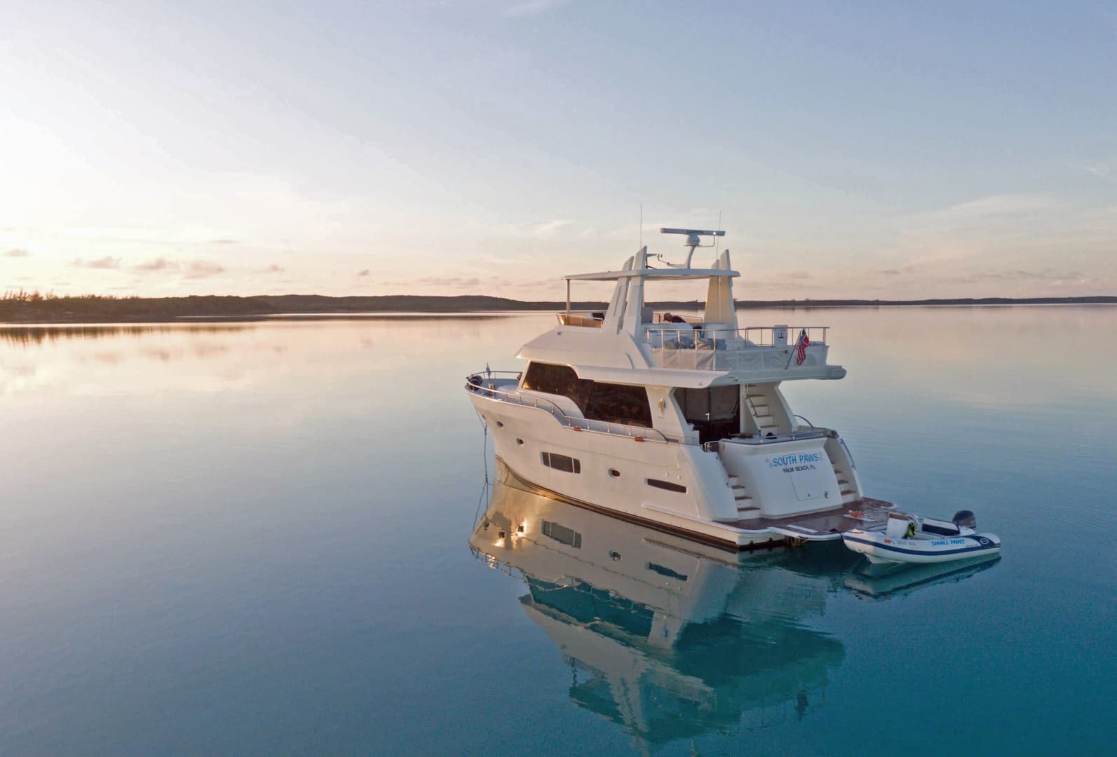 Outer Reef 62 SOUTH  PAWS - Exterior 
