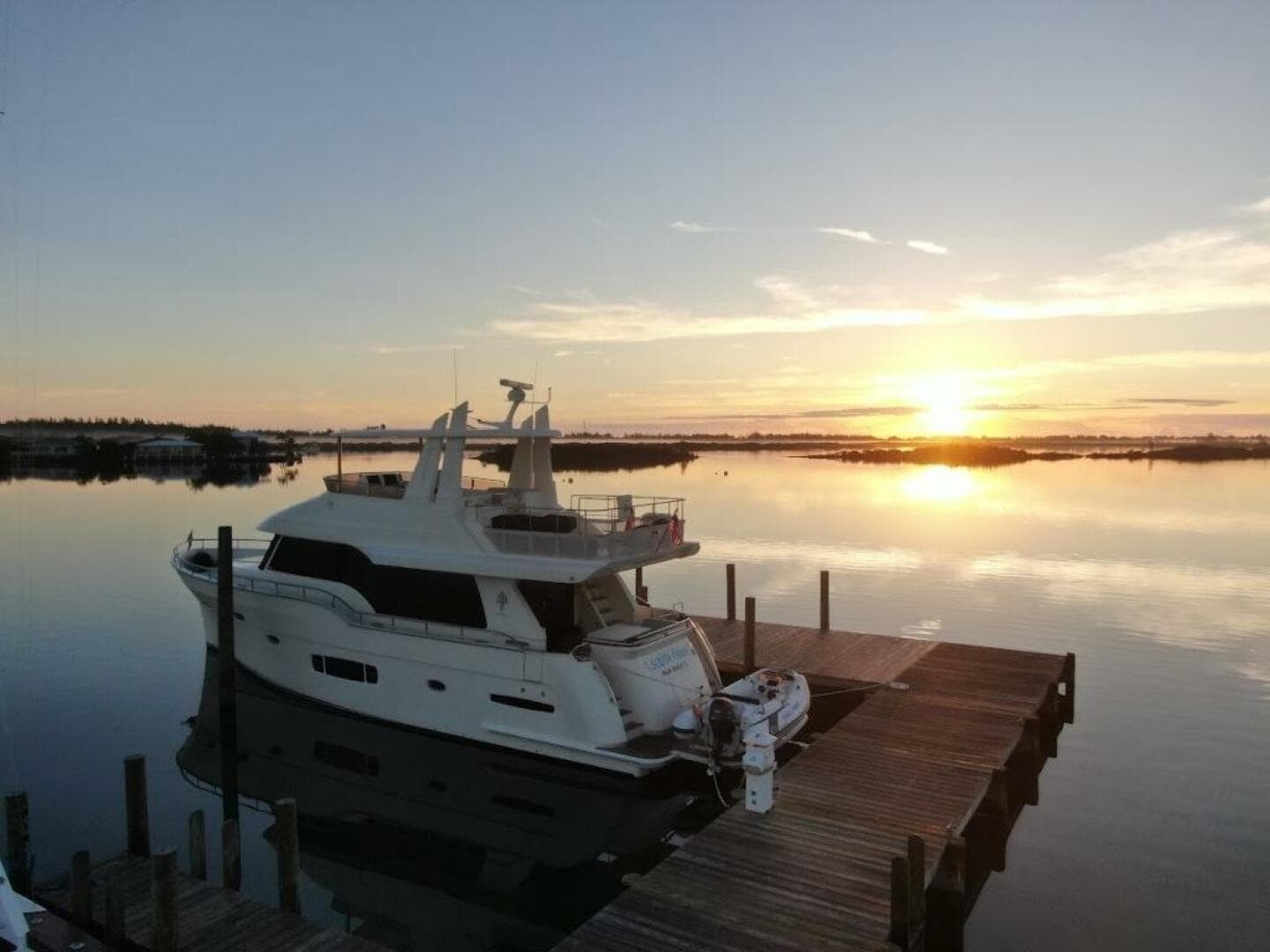 Outer Reef 62 SOUTH  PAWS - Exterior 