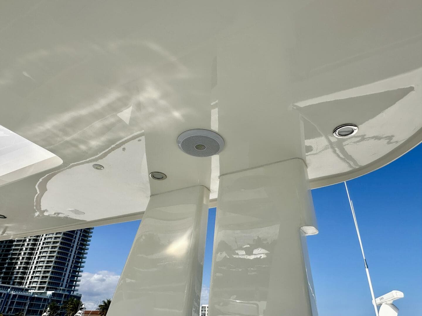 Outer Reef 62 SOUTH  PAWS  - Main Deck Aft