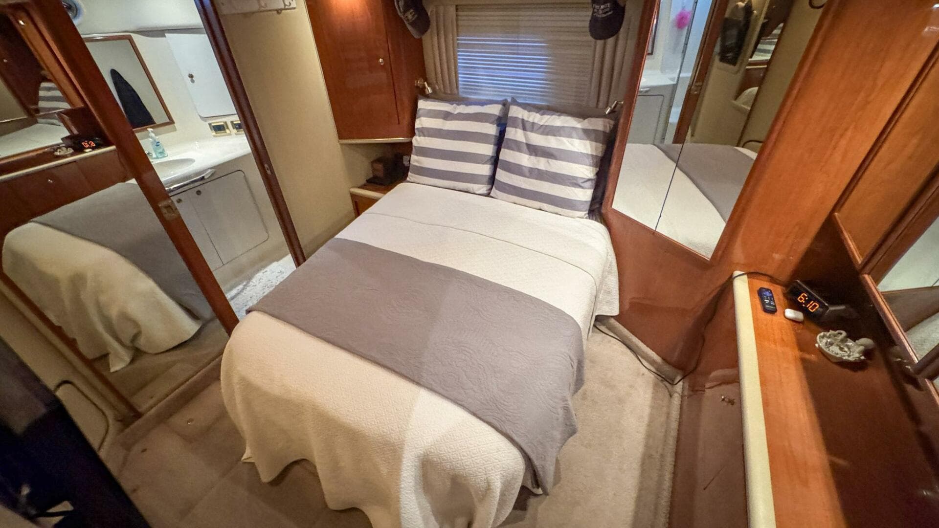 Aft Primary Stateroom