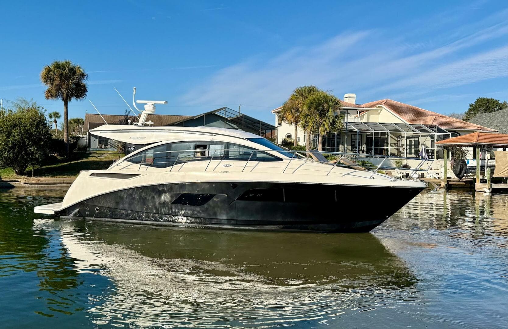 2016 Sea Ray 40 Sundancer "Lady Laura" - Profile