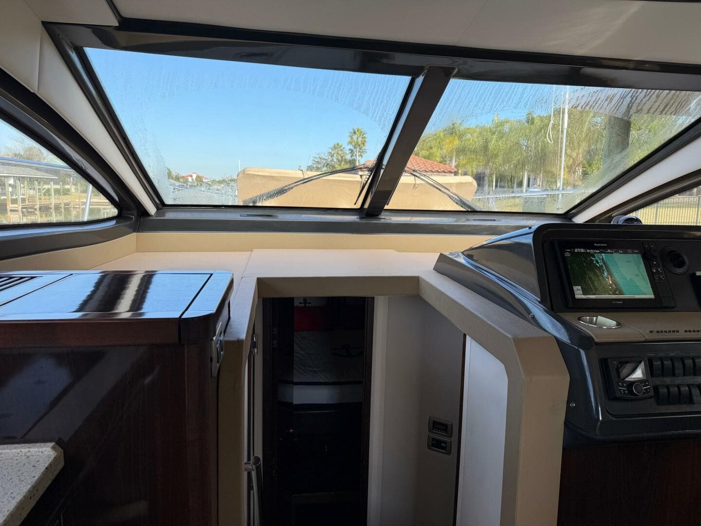 2016 Sea Ray 40 Sundancer